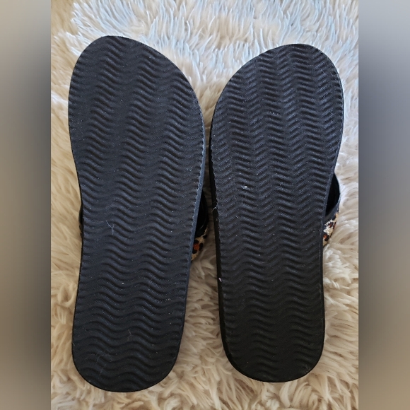 Pedi Couture Flip Flops, Size 9, not used - Picture 4 of 5